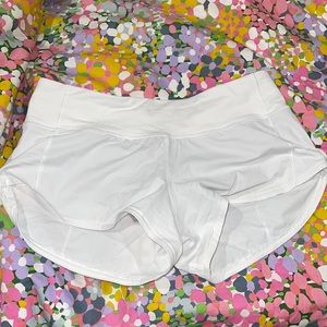 Lululemon Women’s Run Low Rise Hotty Hot Low- Rise Lined Shorts 2.5